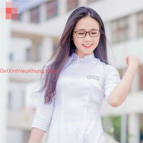 Ảnh girl Xinh Tóc Dài Đeo Kính Đẹp